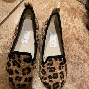 Girls size 9 cheetah flats new never worn